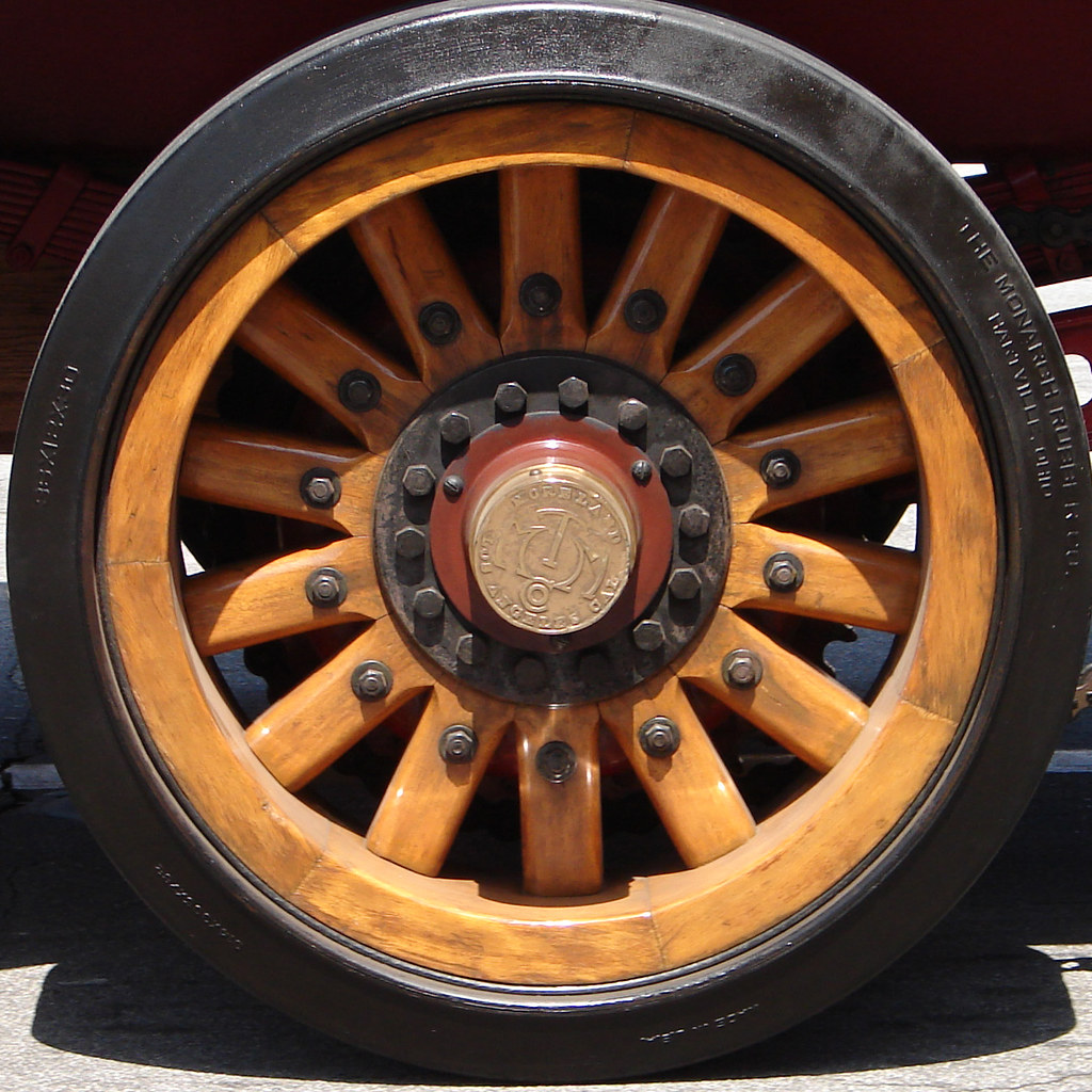 Fire Engine Wheel Squircle